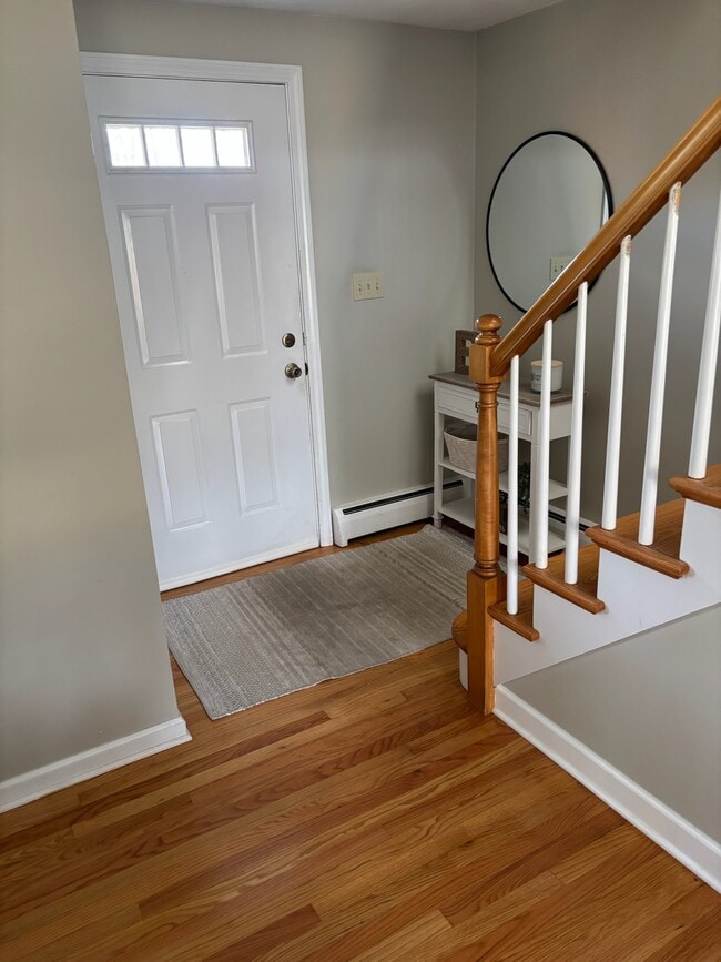 Building Photo - 366 Kensington Rd