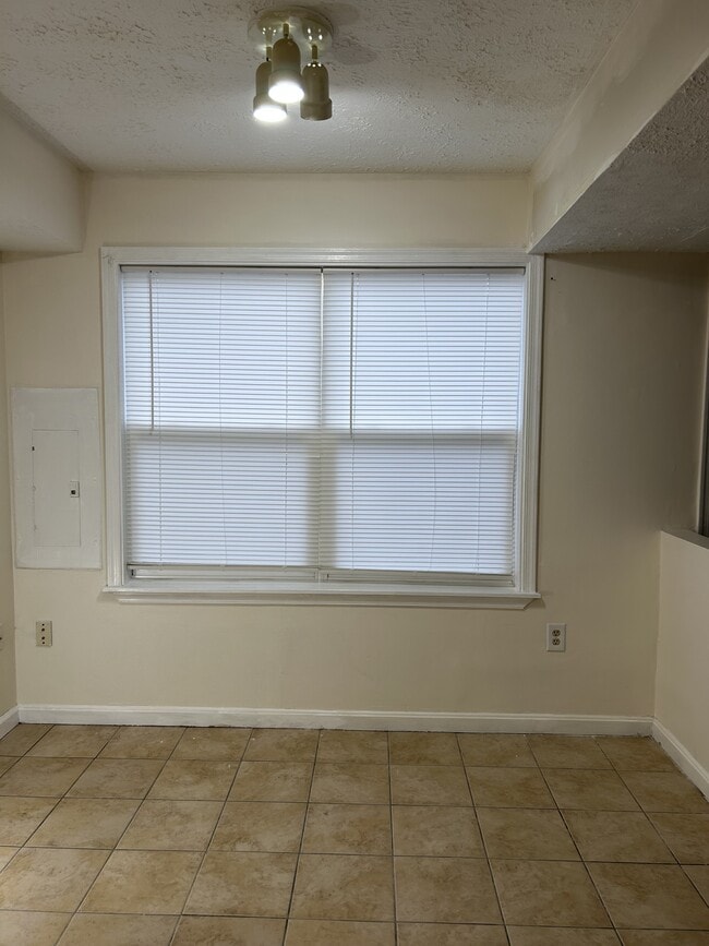 Building Photo - 46354 Columbus Dr