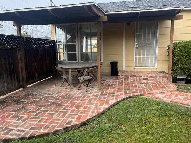 Foto del edificio - 3841 Westwood Blvd