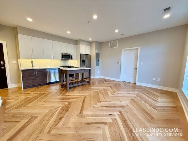 Foto del edificio - 1345 K St SE