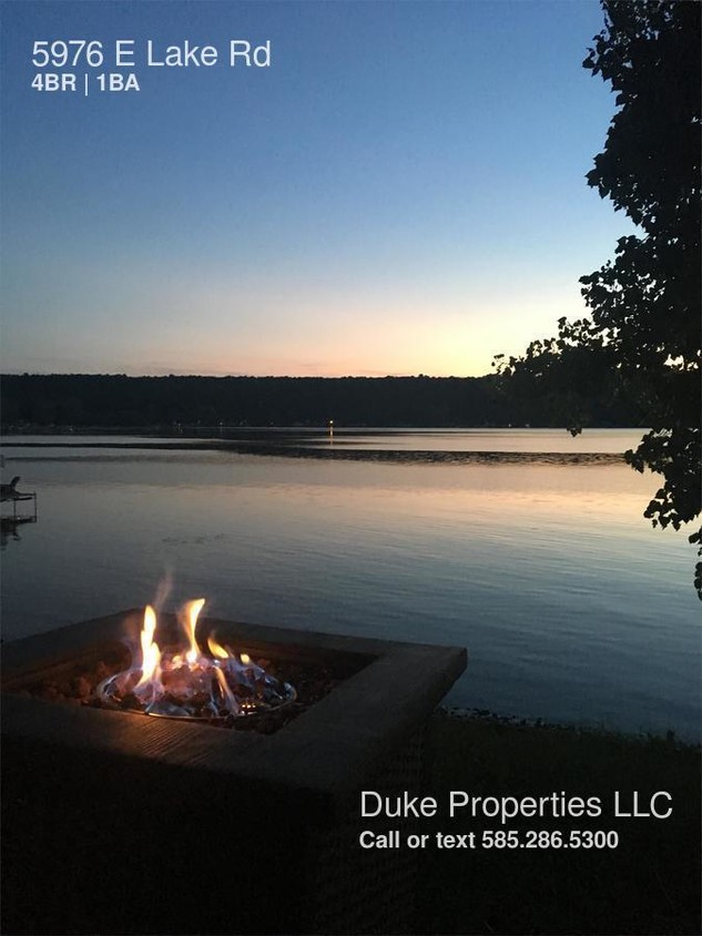 Foto principal - 5976 E Lake Rd