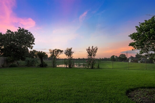 Foto del edificio - 4910 Canterbury Ln