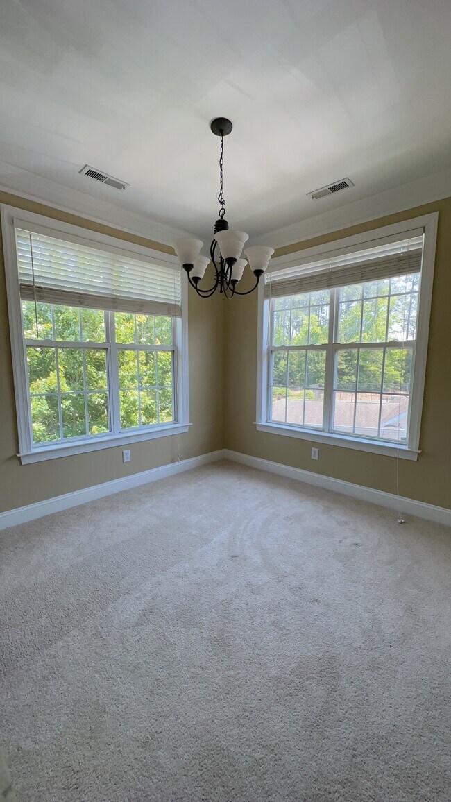 Dining - 432 Glencrest Pl