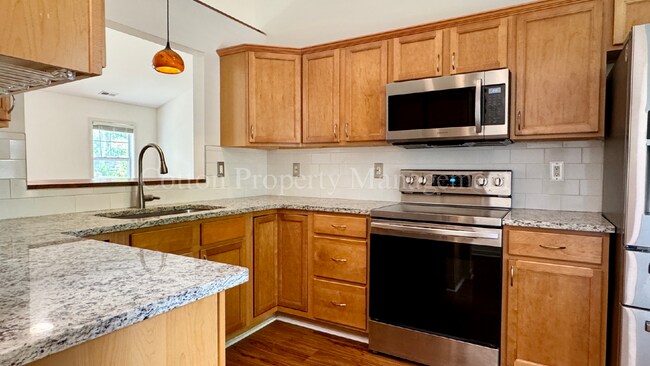 Building Photo - 3 BD//2 BA Condo / Tidal Oaks Community / 2nd Floor Unit / $1,500 per month / No Pets