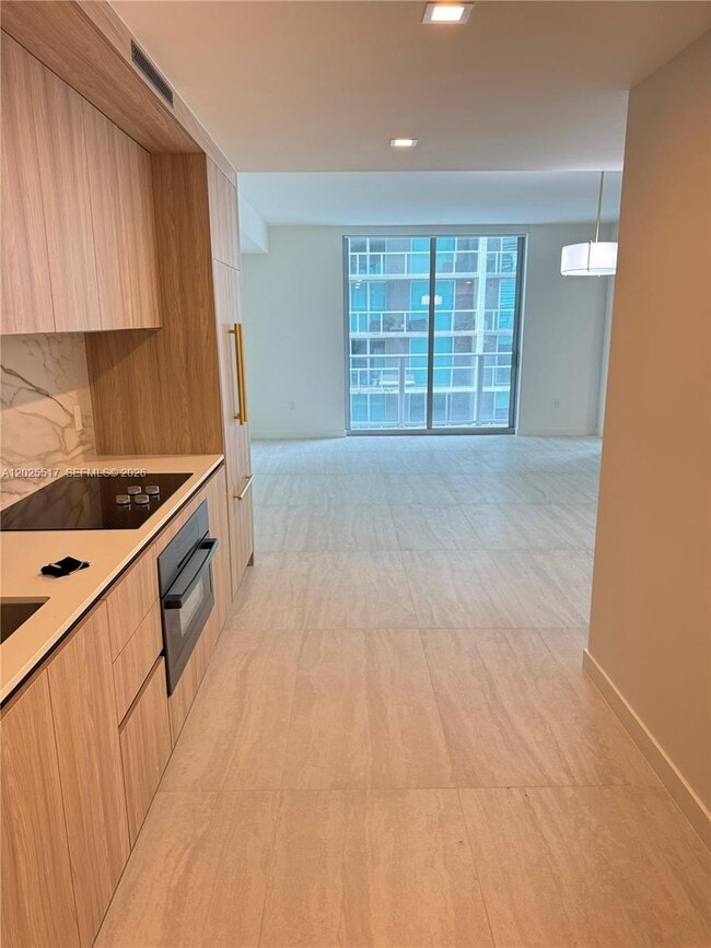 Foto del edificio - 77 SE 5th St
