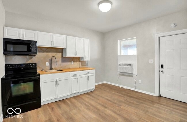 Building Photo - 319 N Temple Ave