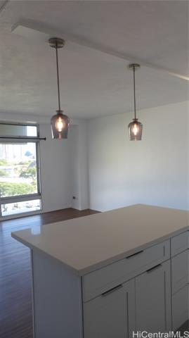 Building Photo - 1511 Nuuanu Ave