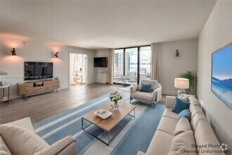 Building Photo - 1800 Collins Ave