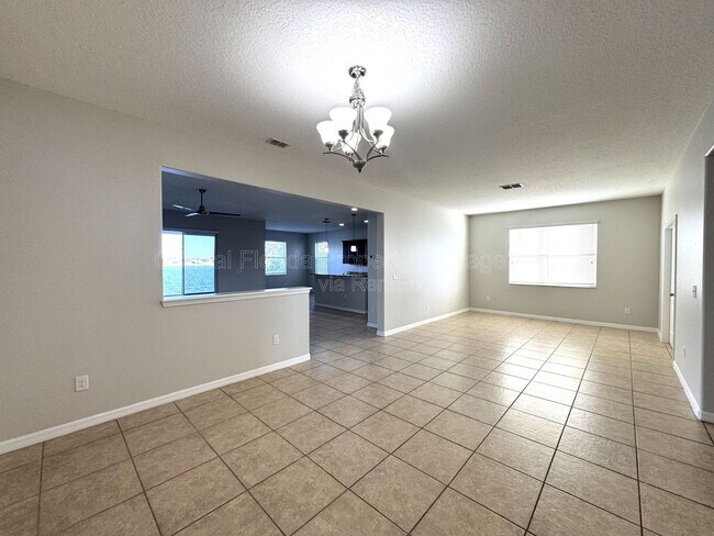 Foto del edificio - 3040 Youngford St