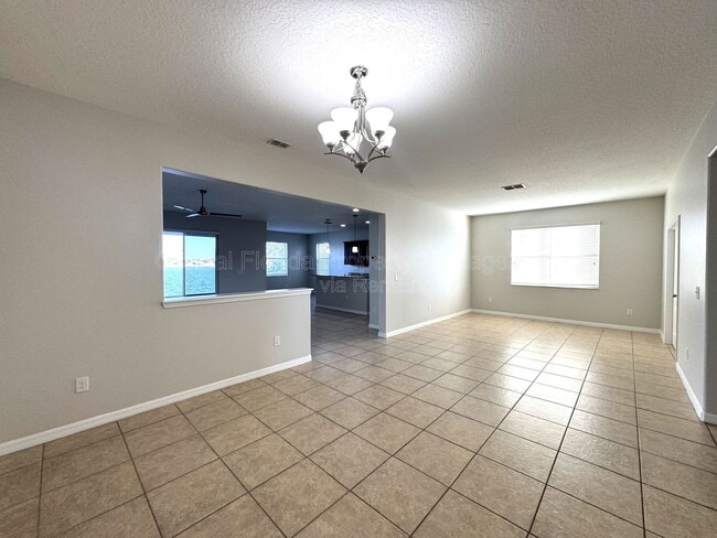 Photo - 3040 Youngford St House