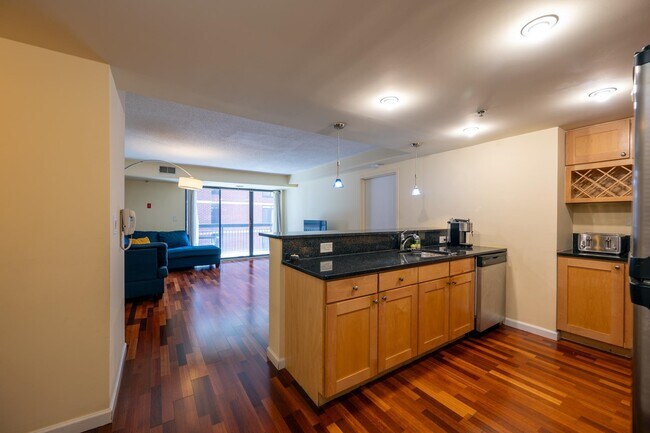 Foto del edificio - 700 1st St