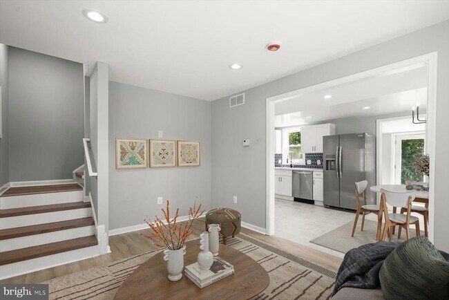 Foto del edificio - 2917 E Lee Ave