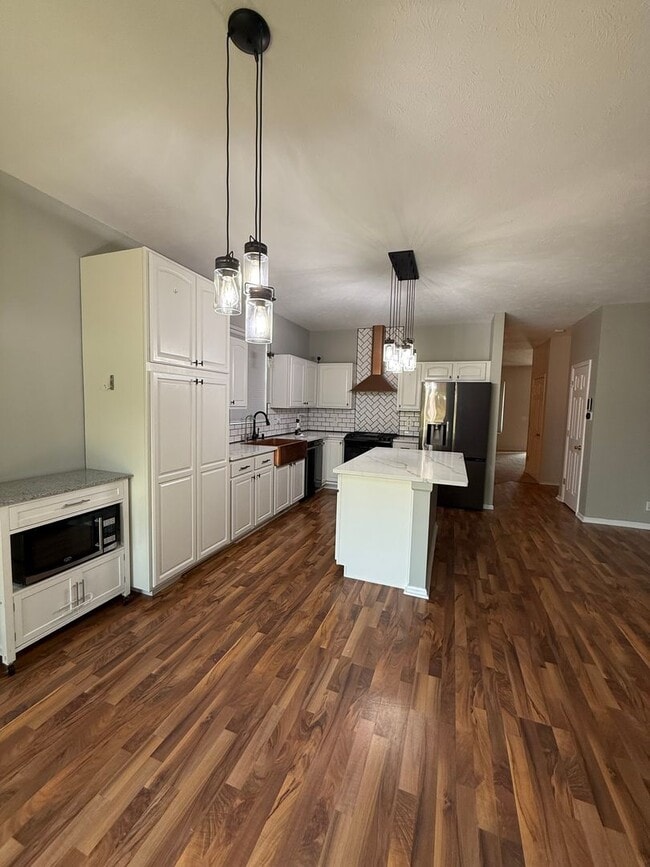 Photo - New to Elkhorn Rental Market! House