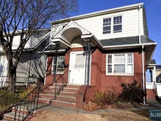 Primary Photo - 183 Carlton Ave