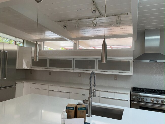 Foto del edificio - 1368 S Edison Way