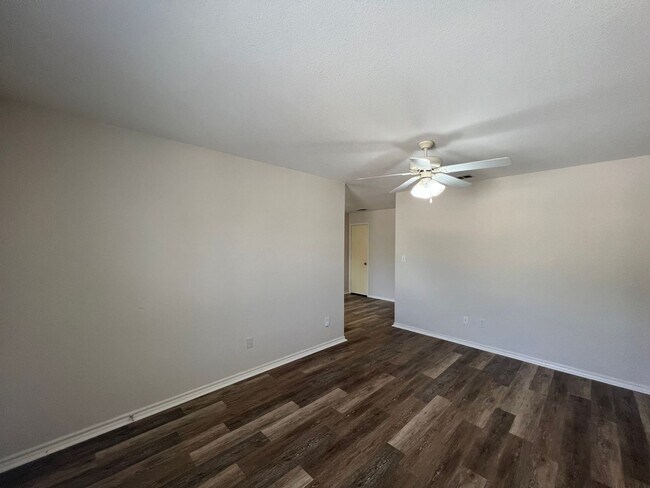 Building Photo - Calloway5217
