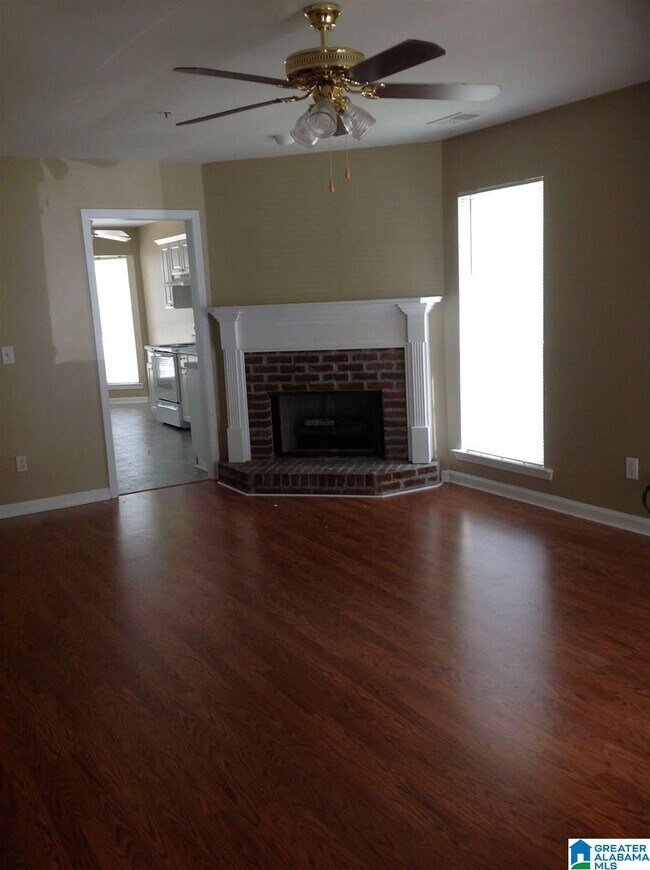 Foto del edificio - 200 Willow Point Cir