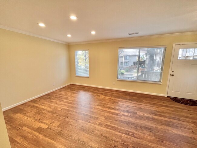 Foto del edificio - 1661 Westwind Way