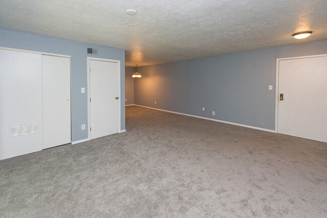 Foto del edificio - 3811 Rohling Oaks Dr