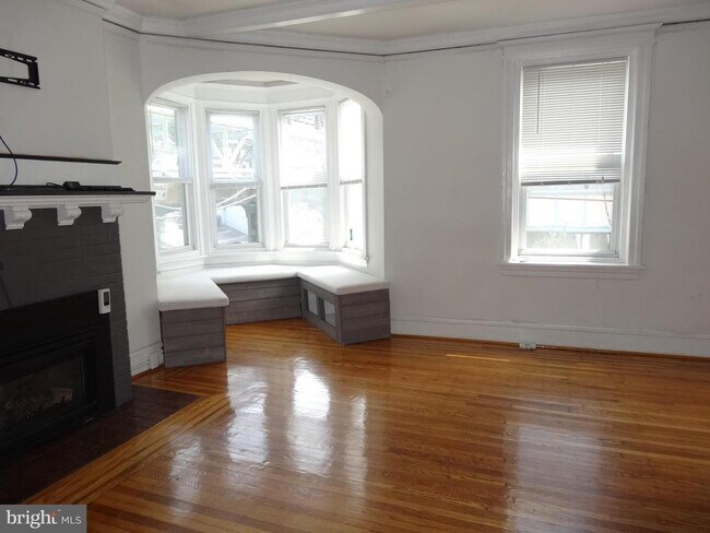 Foto del edificio - 114 Levering St