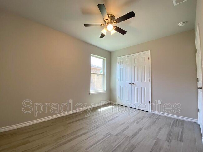 Building Photo - 336A Arnold Dr
