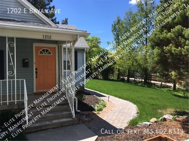 Foto del edificio - 1202 Bryan Ave