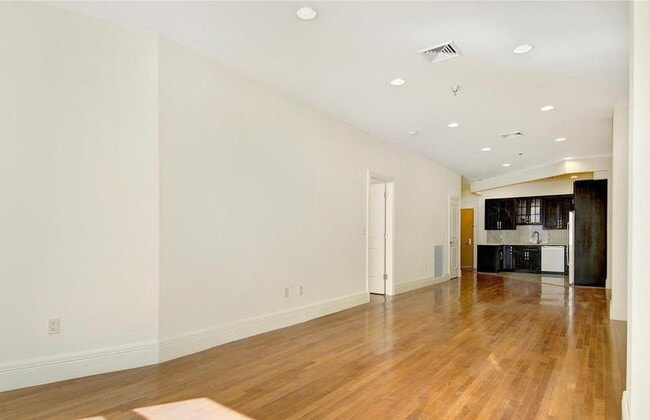 Building Photo - 66 Franklin Street