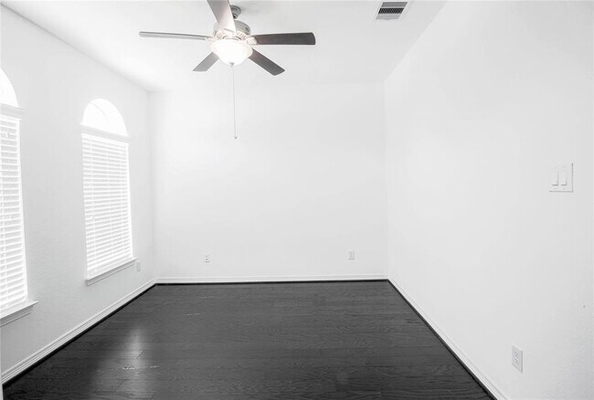 Foto del edificio - 6307 Grand Drift Ct