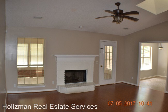 Foto del edificio - 4 br, 2 bath House - 504 Waverly Court