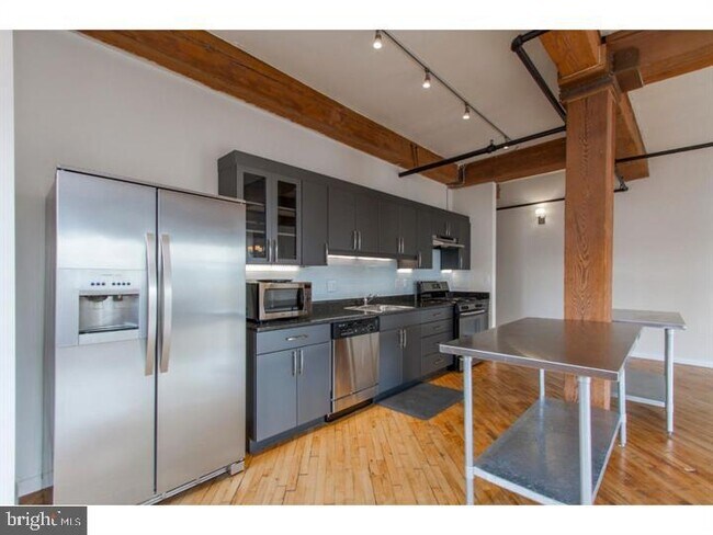 Building Photo - 1220 Buttonwood St