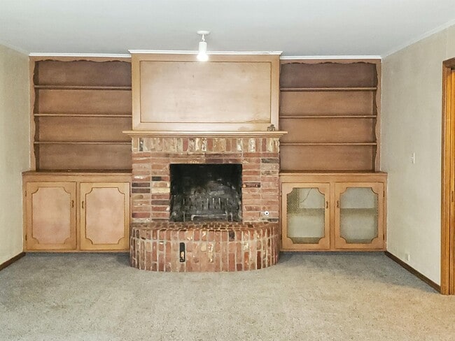 Building Photo - 1505 Suggett Ave