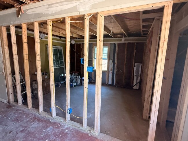 Building Photo - 713 Raines Dr