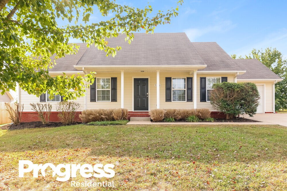 Foto principal - 3240 Hardwood Dr