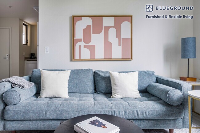 Foto del edificio - 1698 University Ave