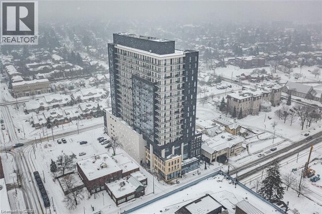 Photo du bâtiment - 181 King St S