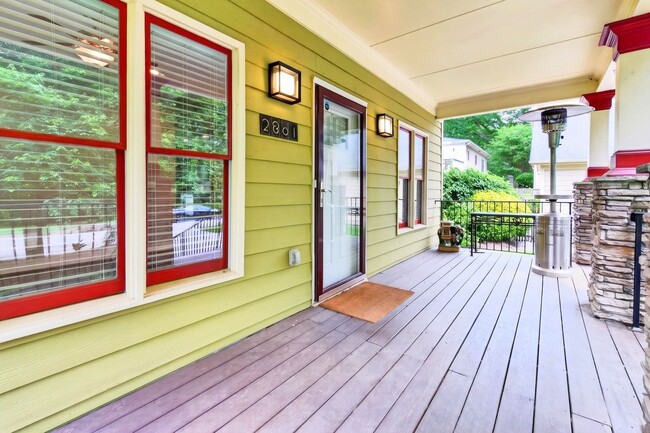 Building Photo - Decatur's Hidden Gem: Renovated 3BR Retreat with Expansive Backyard, Fruit Trees & Unbeatable Loc...