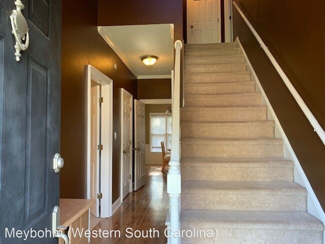 Building Photo - 3 br, 2.5 bath House - 209 Gatewood Drive