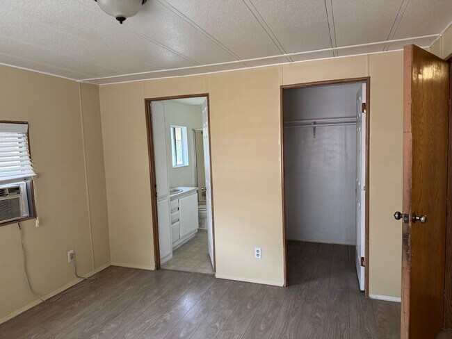 Foto del edificio - 610 W Heather Ave