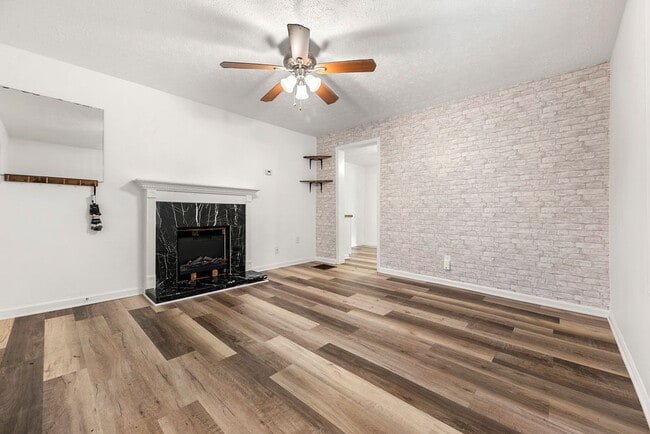 Foto del edificio - 89 Silas King St