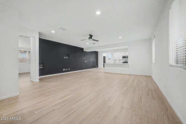 Foto del edificio - 12431 W State Ave