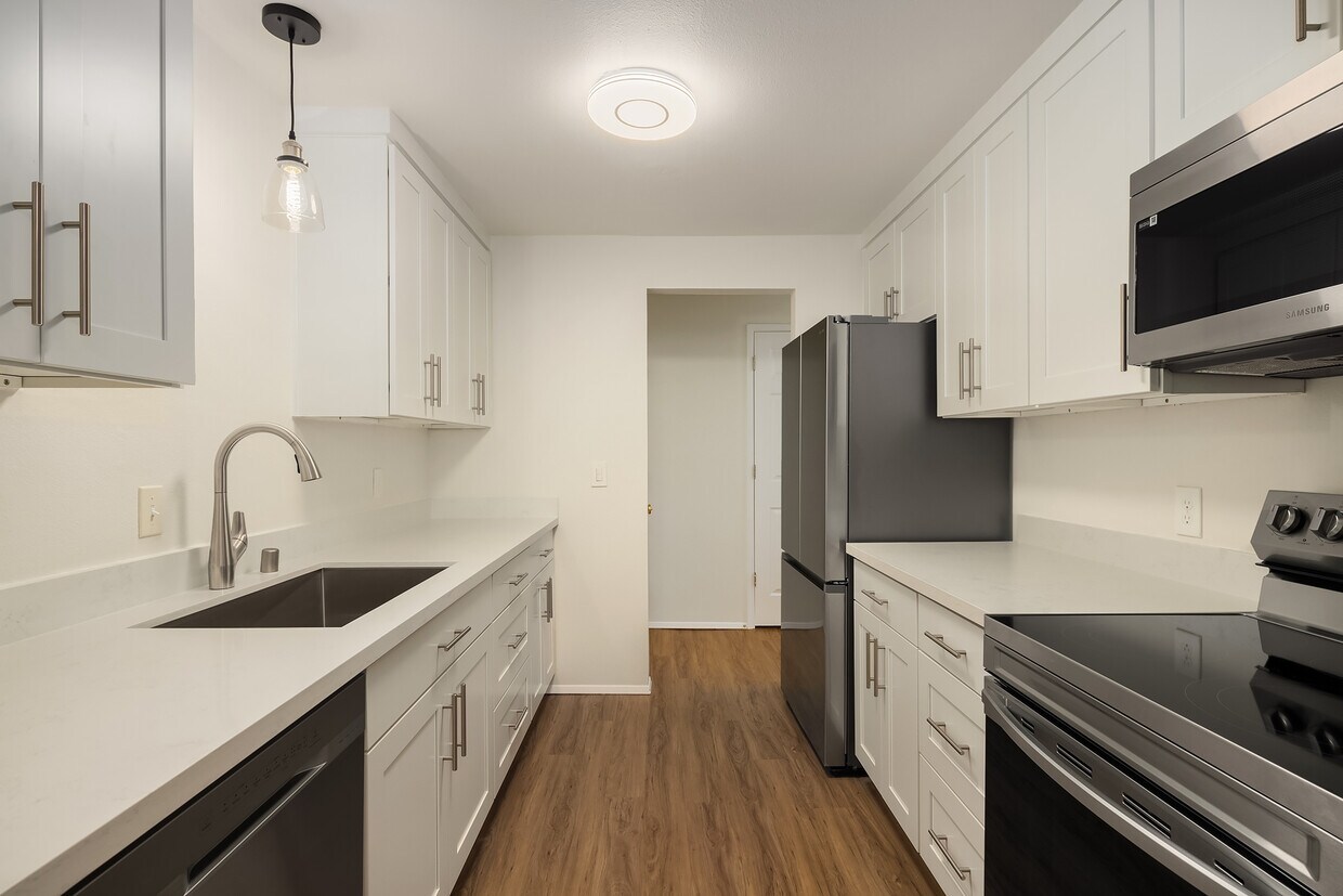 Foto principal - 5502 220th St SW