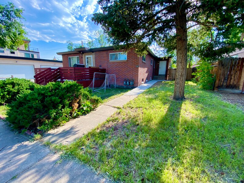 Primary Photo - 2025 Irving St