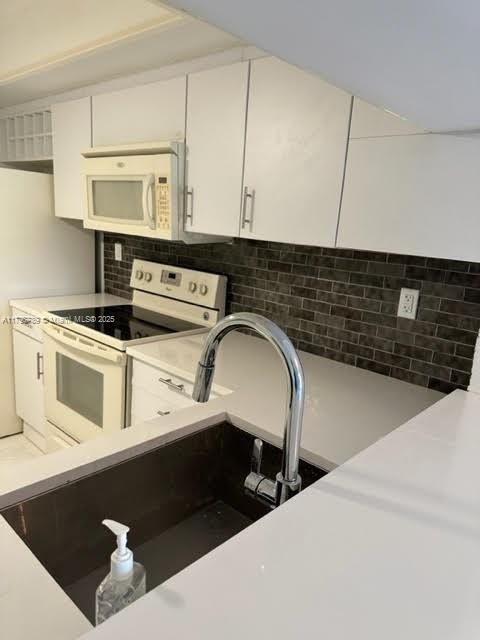 Foto del edificio - 8933 SW 123rd Ct
