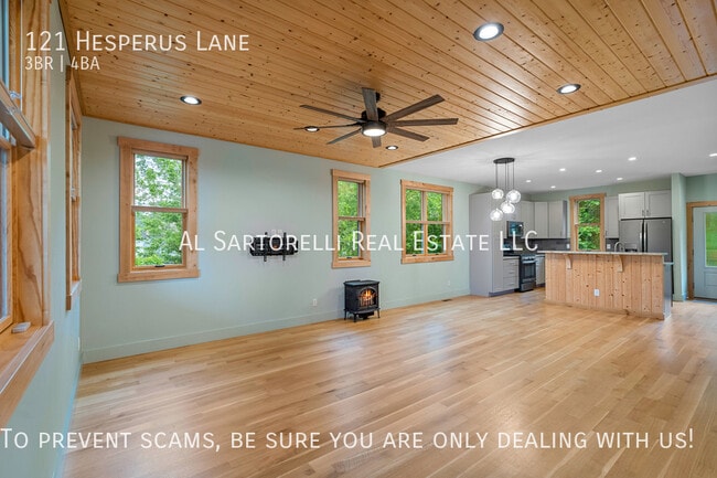 Building Photo - 121 Hesperus Ln