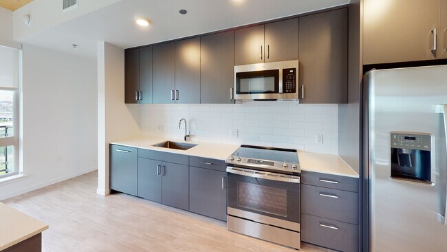 Interior Photo - Cirrus