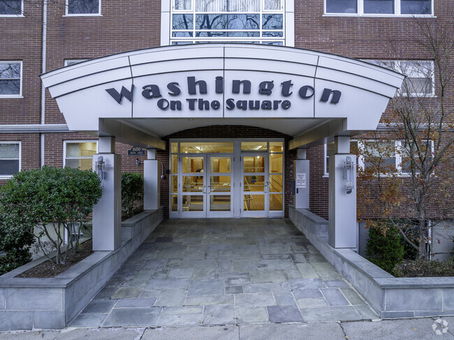 Main Entrance - Washington on the Square