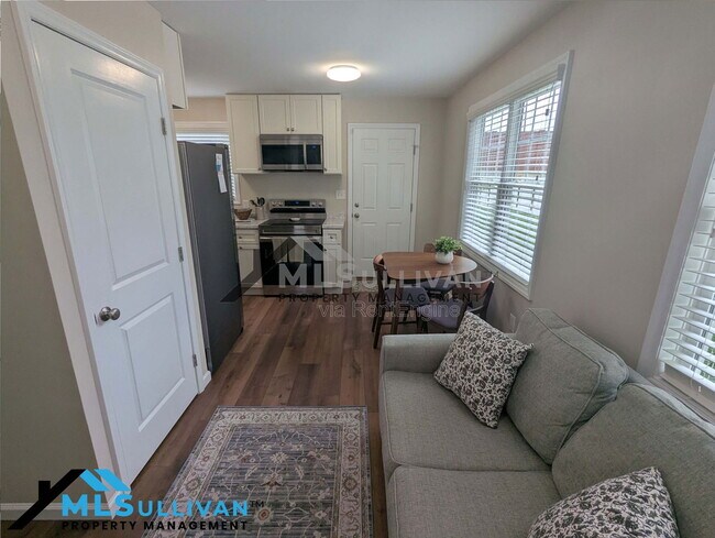 Foto del edificio - 2130 Sovereign St