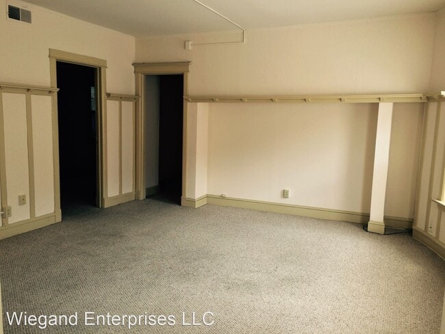 Building Photo - 2311 W Wisconsin Ave