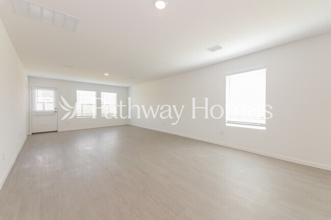 Foto del edificio - 3000 Burmese St