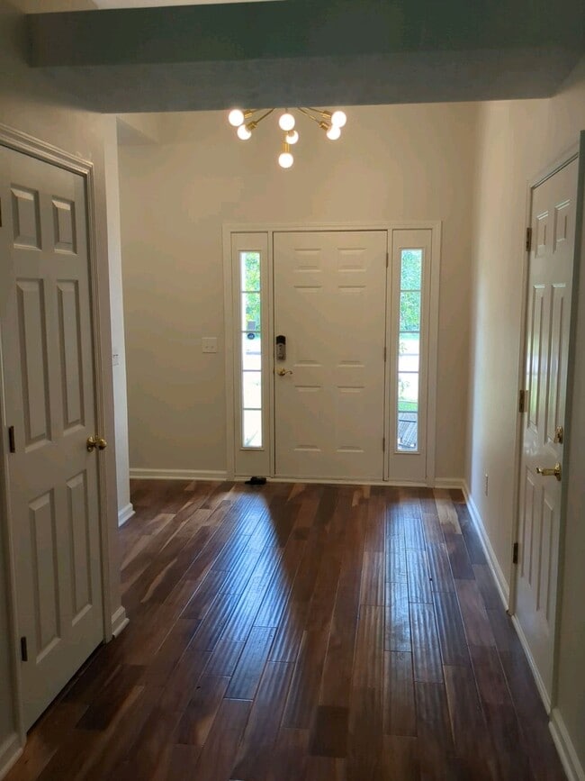 Building Photo - 8253 Ramstone Way
